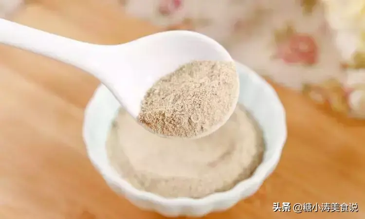 黑胡椒和白胡椒，只是颜色的差别吗？原来他们的功效与作用 也不同